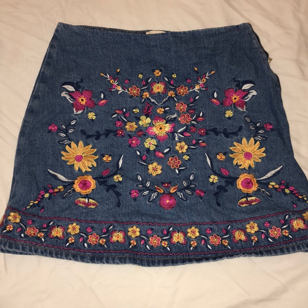 Francesca’s mini embroidery skirt